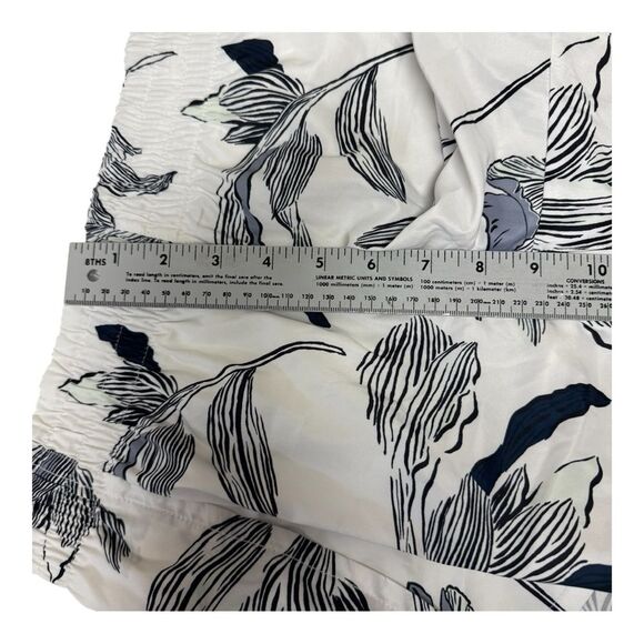 White Black Floral Print Athletic Shorts Women's Elastic Waist Quick Dry - Picture 5 of 7